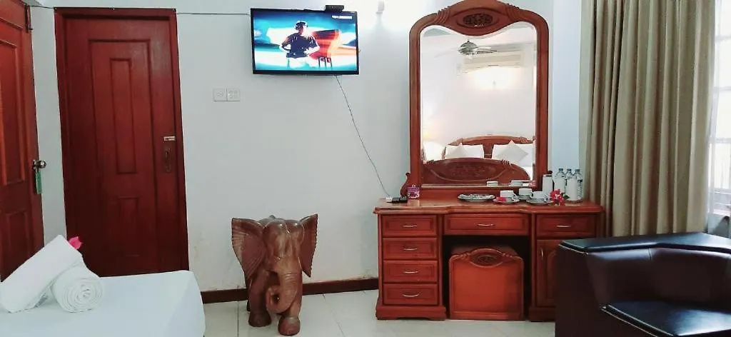 Ocean Beauty Hotel Negombo Konukevi